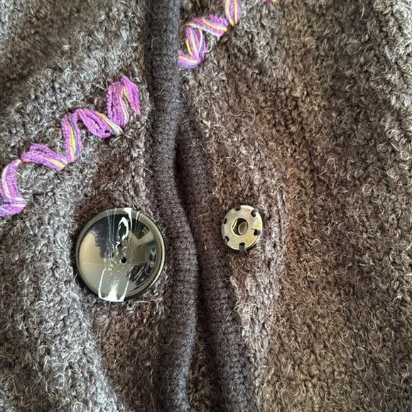 Laura Ashley Woman Wool Blend Cardigan Sweater Sz 2X Gray Snap Embroidery Artsy - Picture 4 of 6